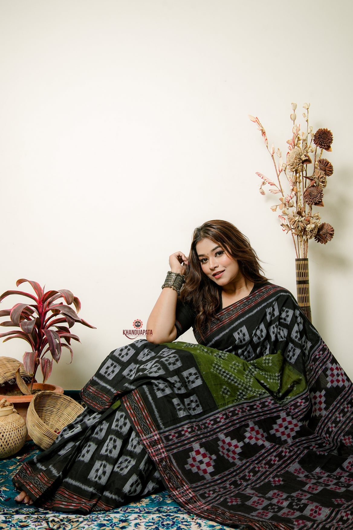 Black And Grey Box Design Cotton Saree For Women