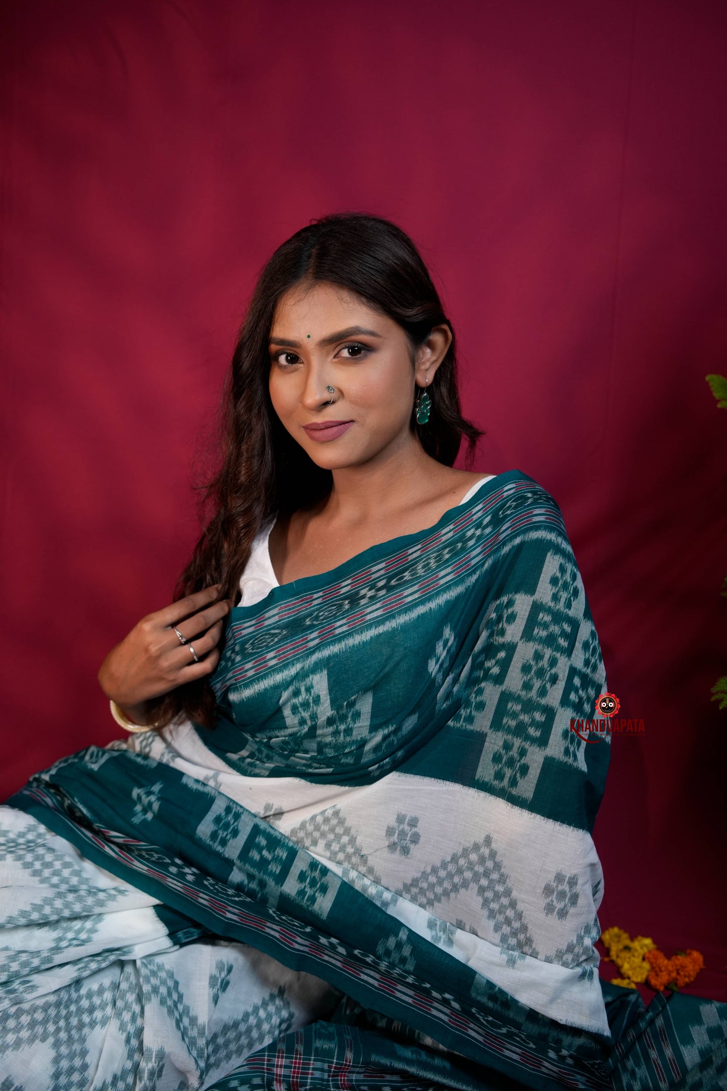 Green & White Colour Body Design Cotton Saree For Women