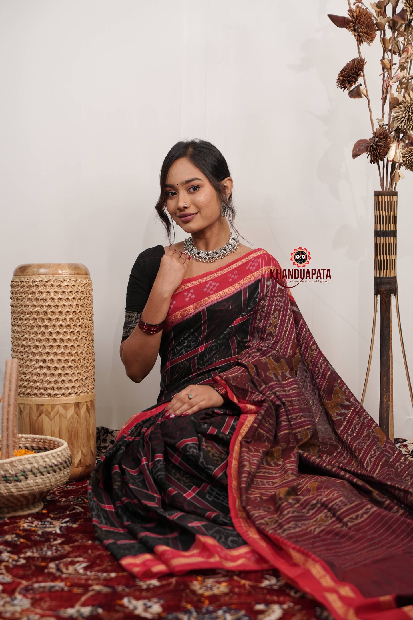 Black & Red Navakothi Design Cotton Saree For Women