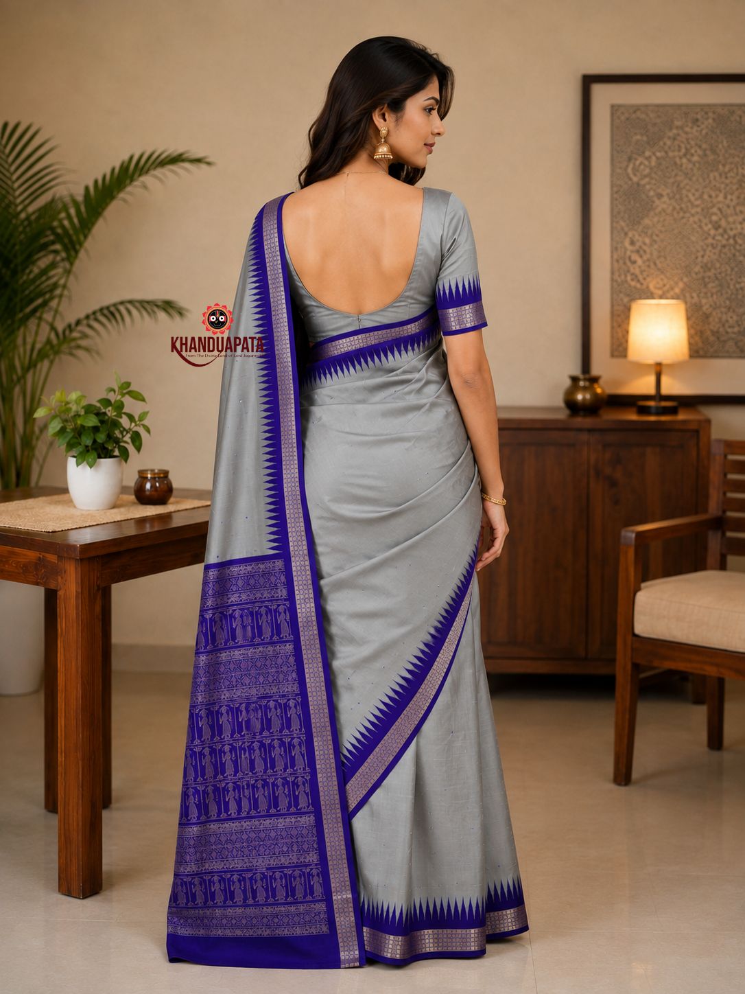 Grey and blue colour dot design silk saree by Khanduapata - pallu detail