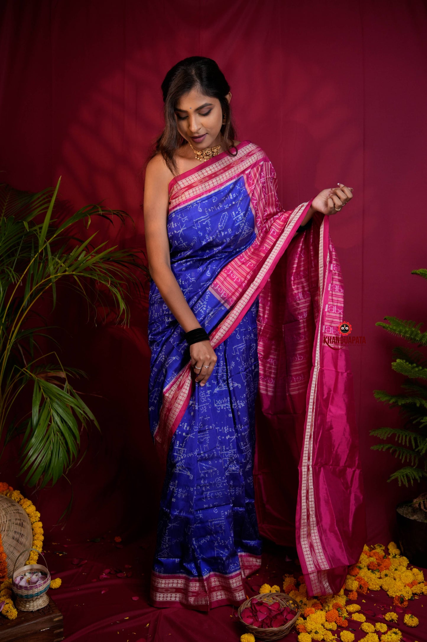 Red & Blue Colour Geometric Design Silk Saree For Women