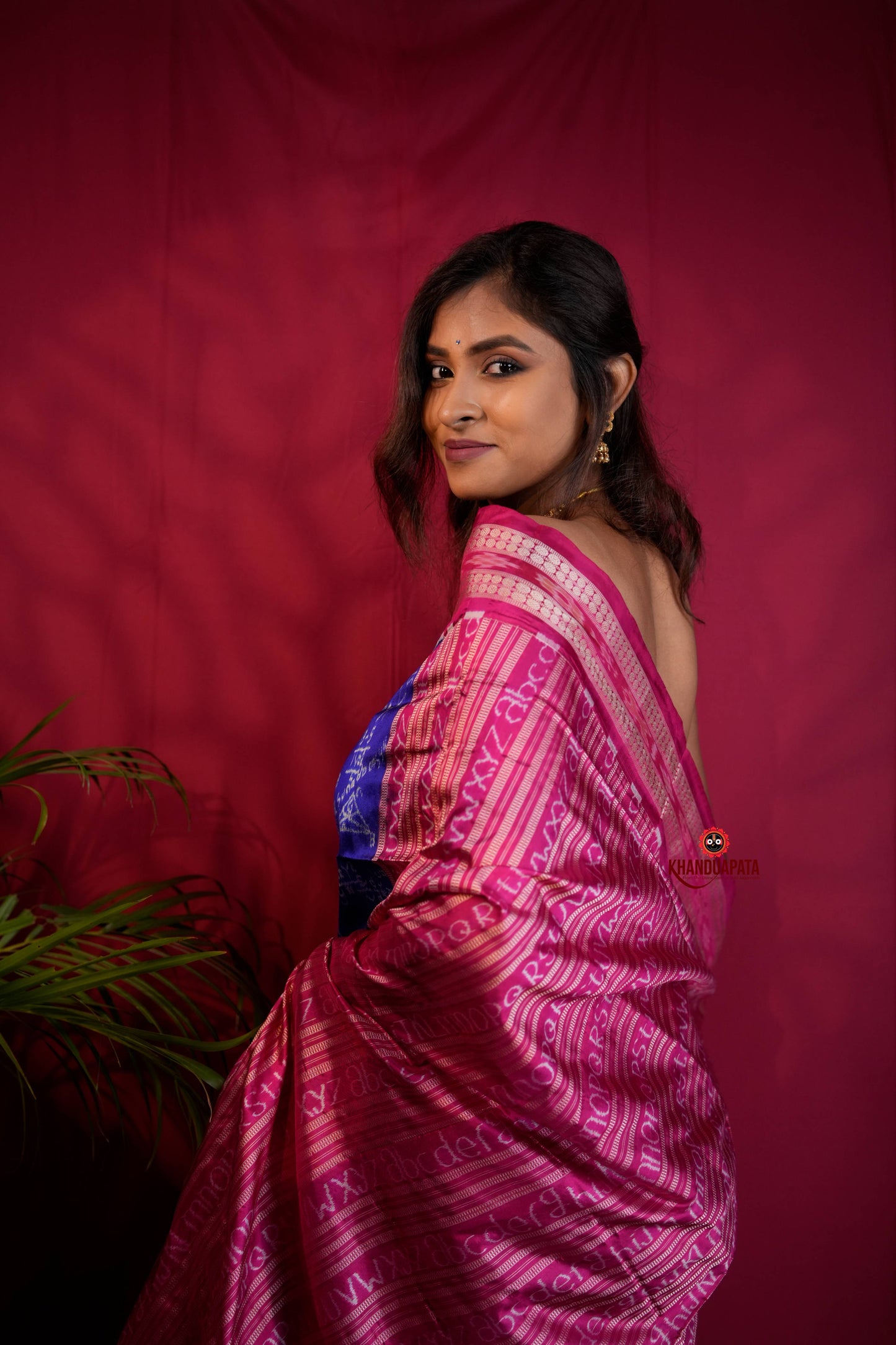 Red & Blue Colour Geometric Design Silk Saree For Women