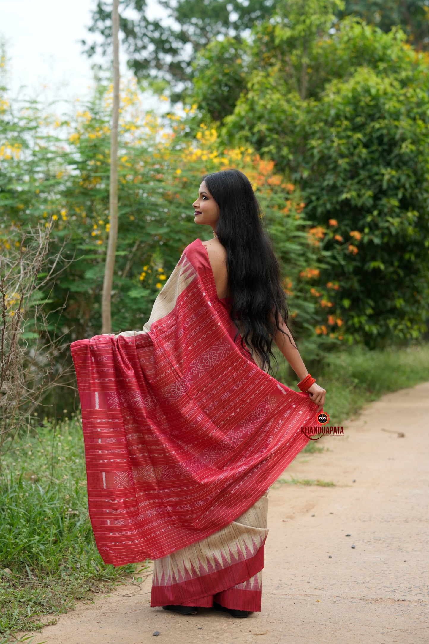 Red & Beige Colour Plain Tussar Silk Saree For Women
