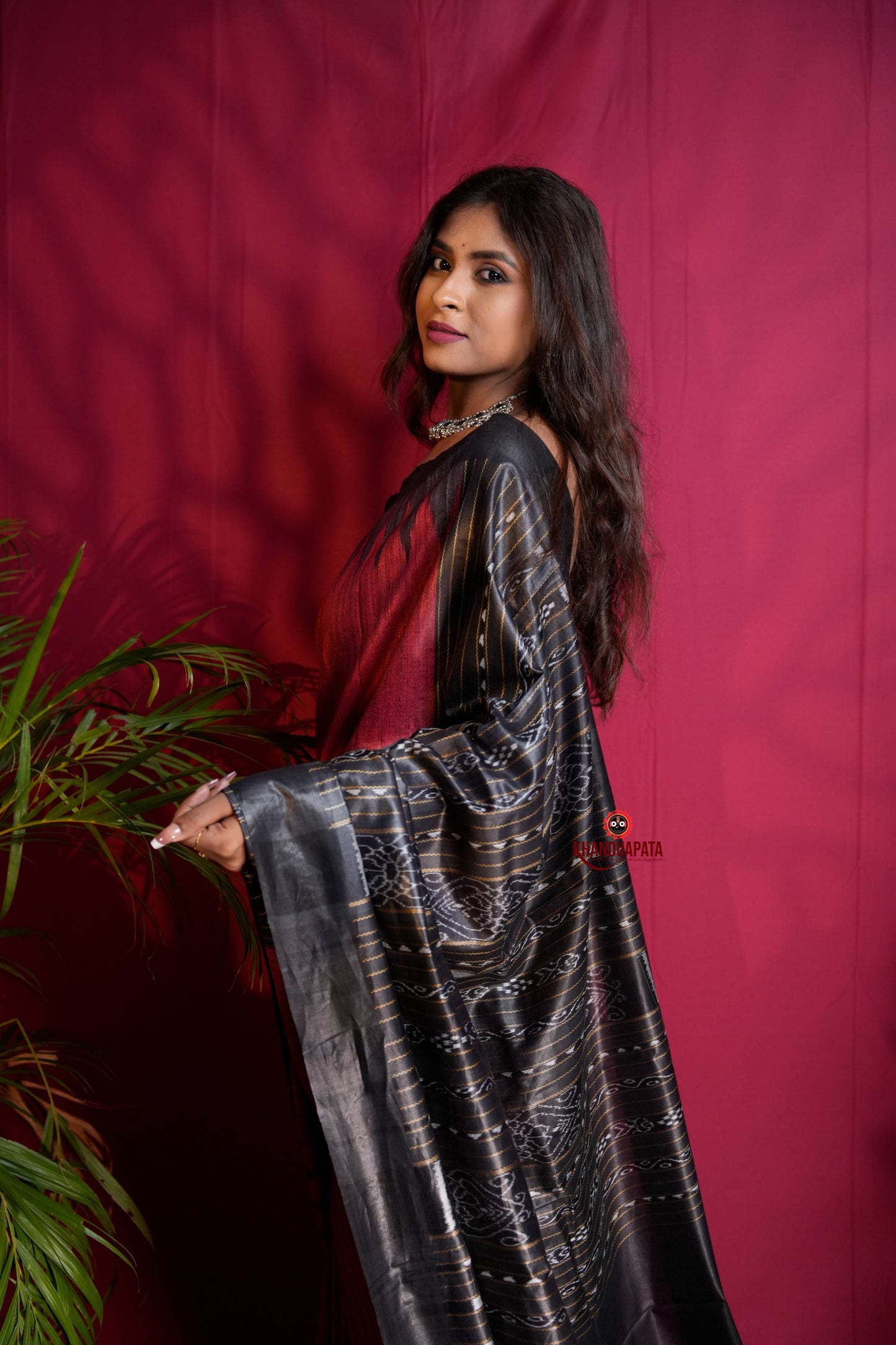 Black & Red Colour Plain Tussar Silk Saree For Women