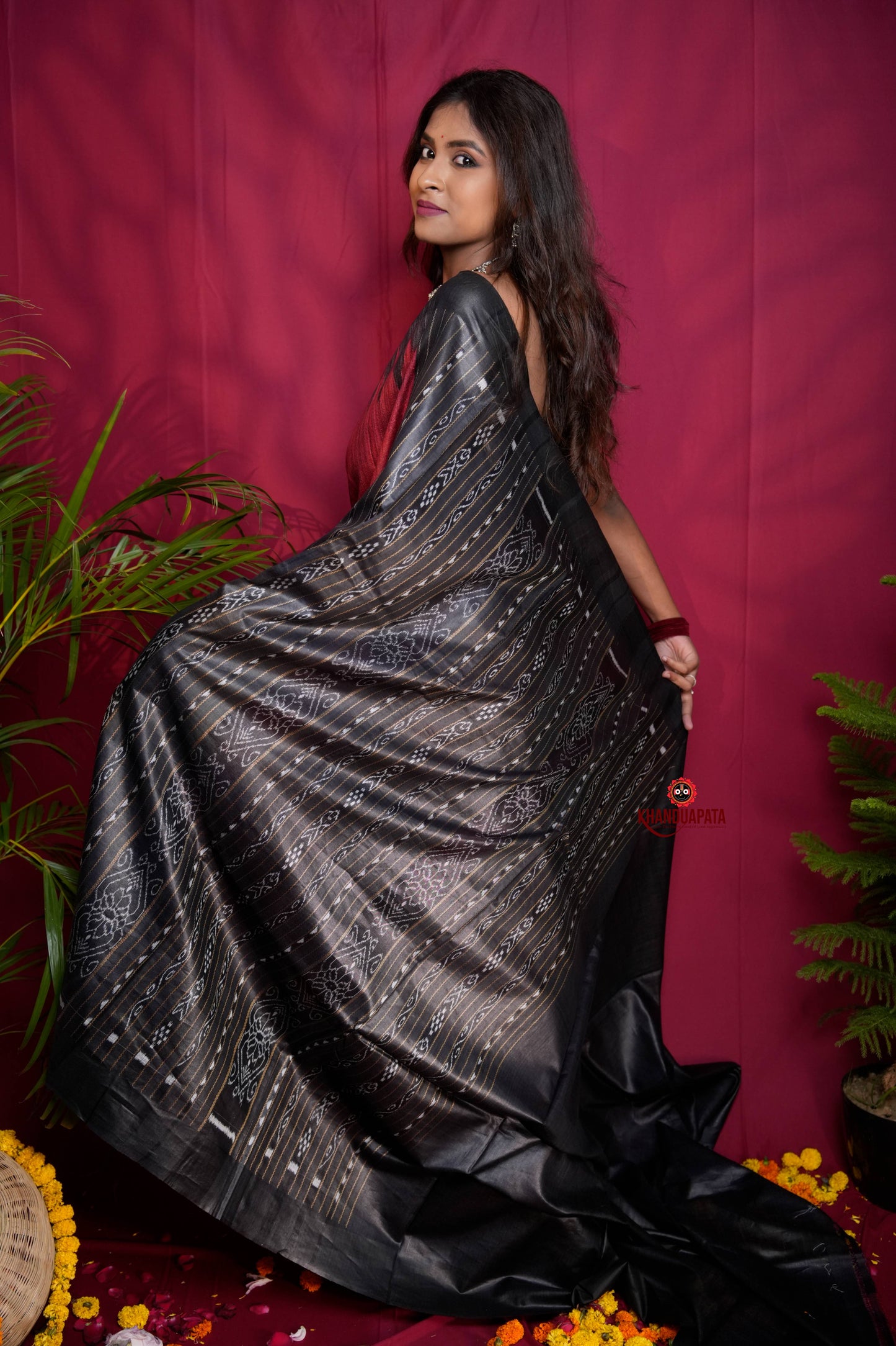 Black & Red Colour Plain Tussar Silk Saree For Women