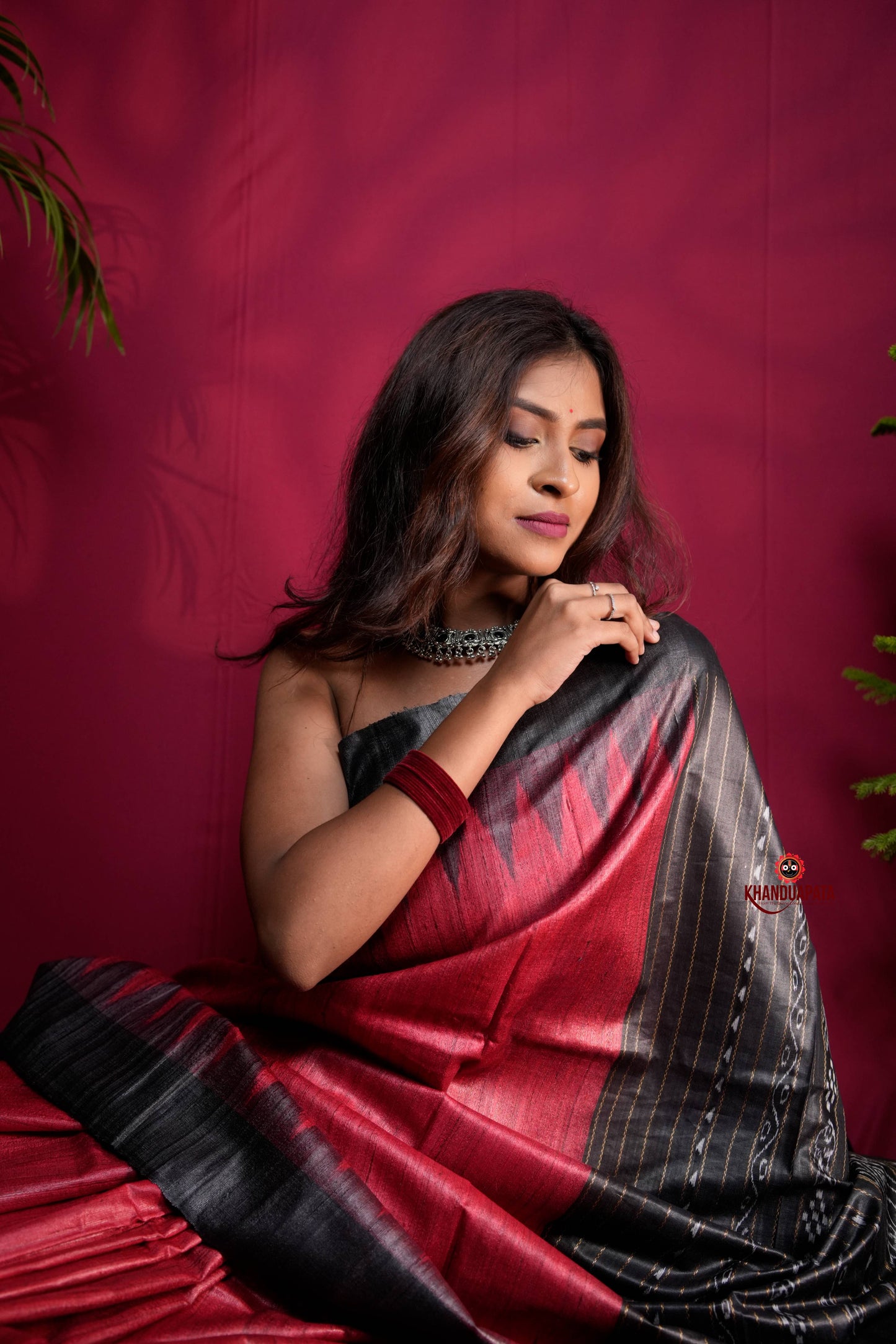 Black & Red Colour Plain Tussar Silk Saree For Women