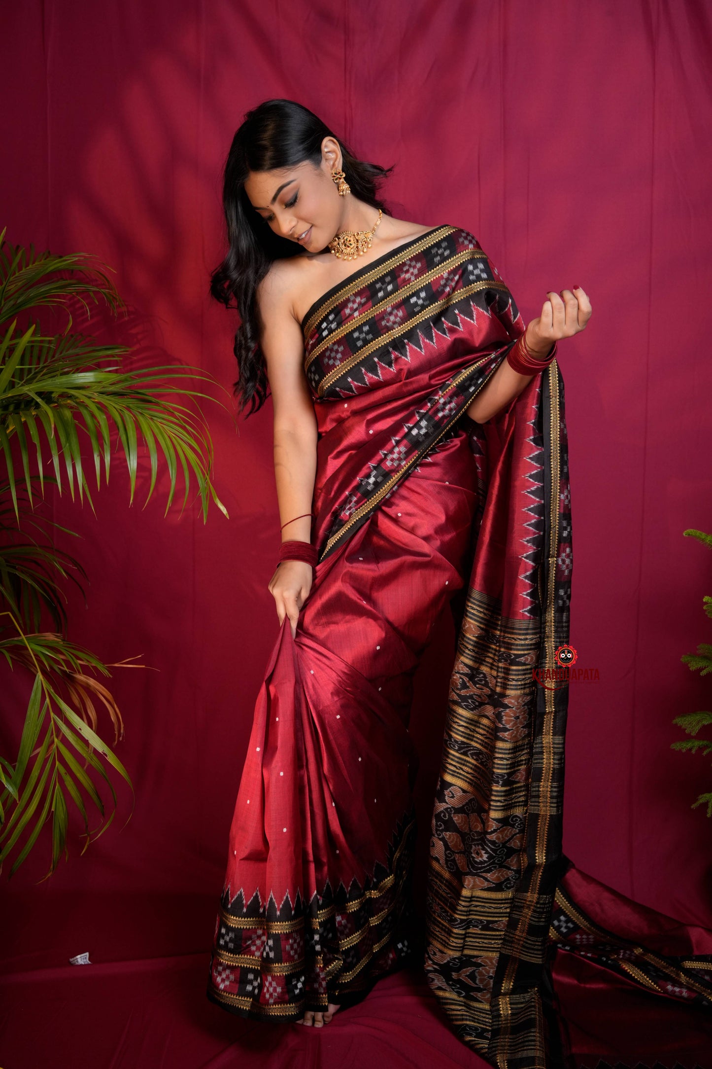 Black & Maroon Colour Double Border Dot Design Silk Saree For Women