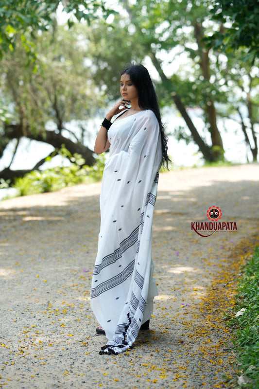 White & Black Leaf Pattern Cotton Saree For Women