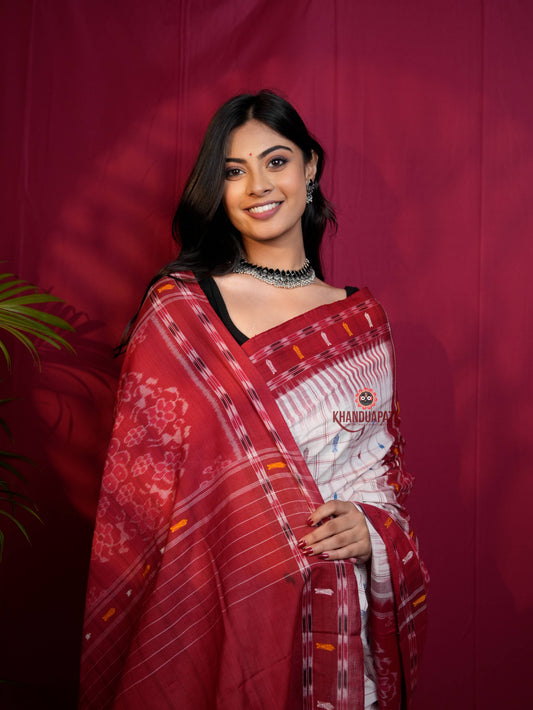 Red & White Colour Fish Design Cotton Saree For Women