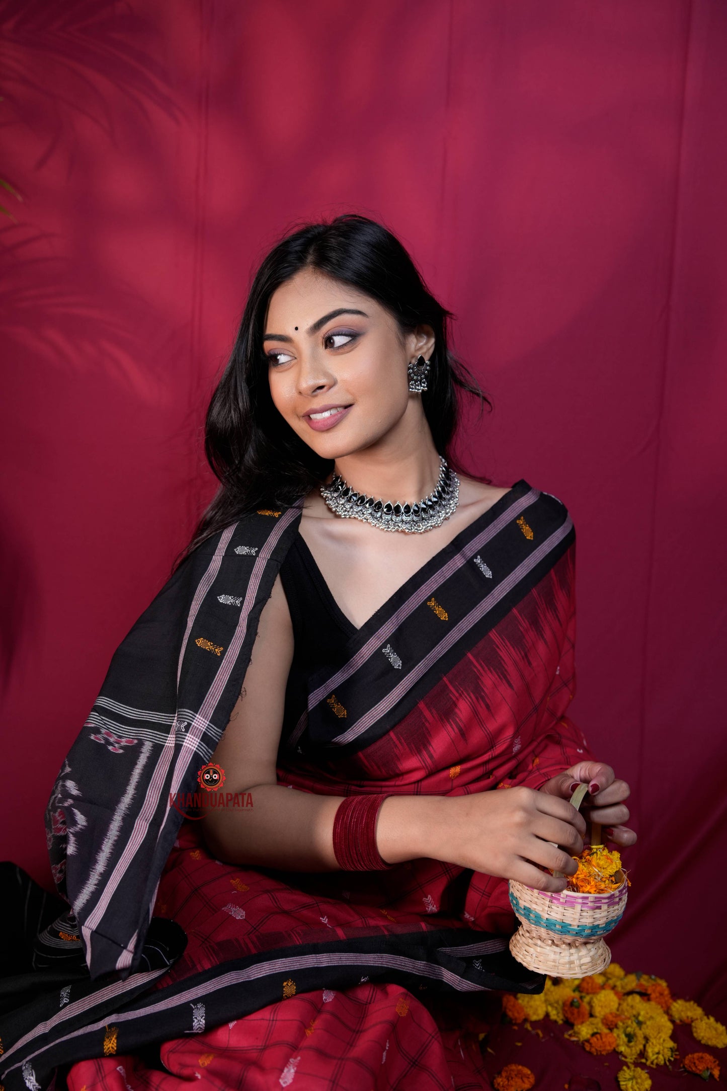 Red & Black Colour Fish Design Cotton Saree For Women