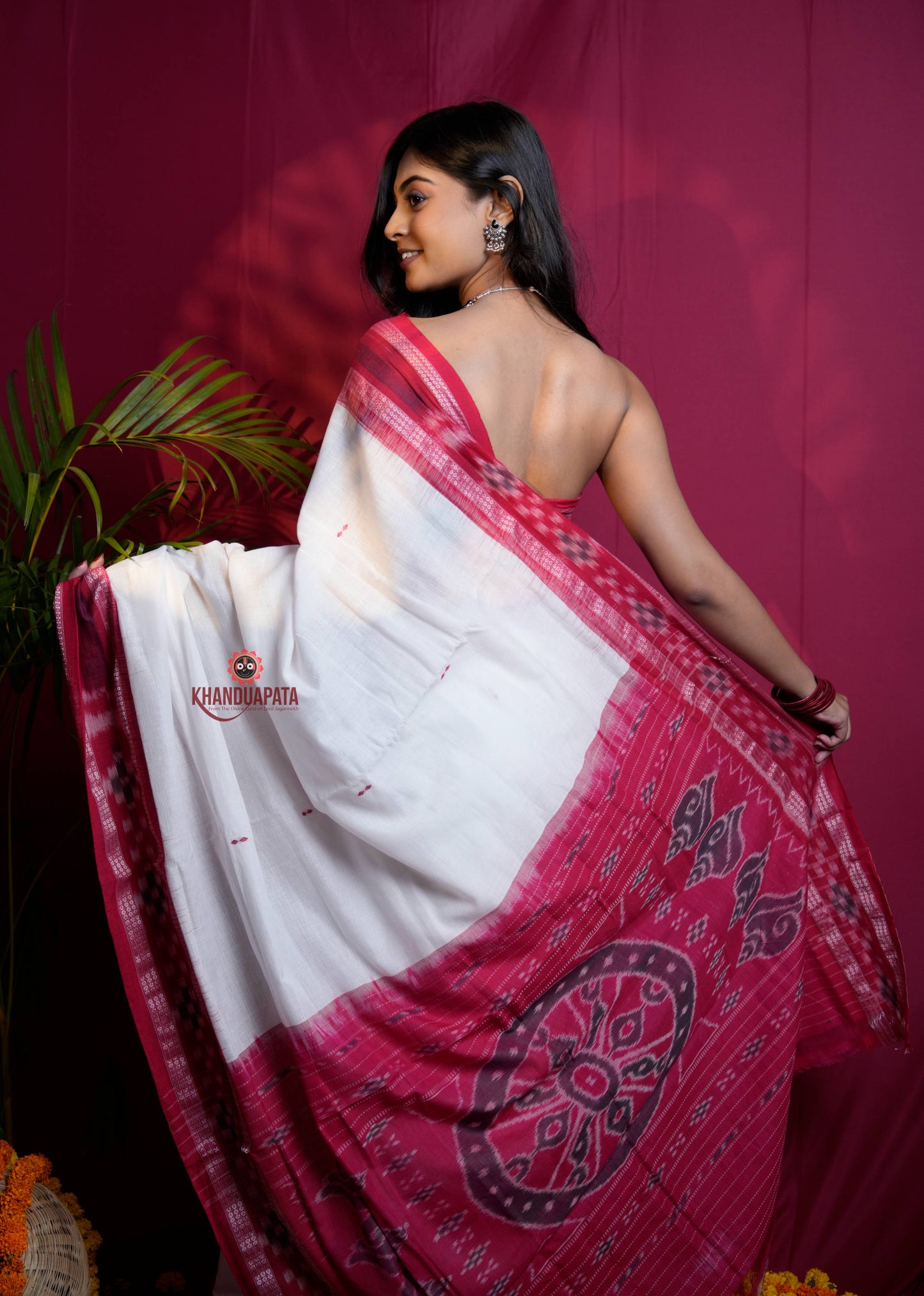 White & Red Colour Dot Design Cotton Saree For Women