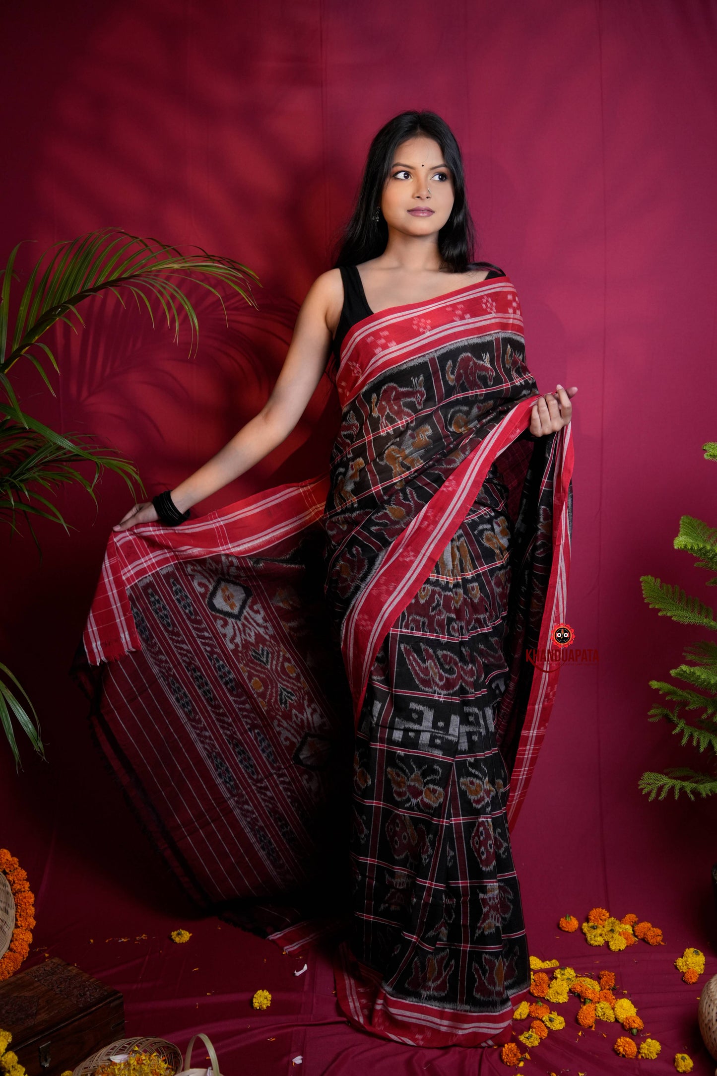 Black & Red Colour Navakothi Design Cotton Saree For Women