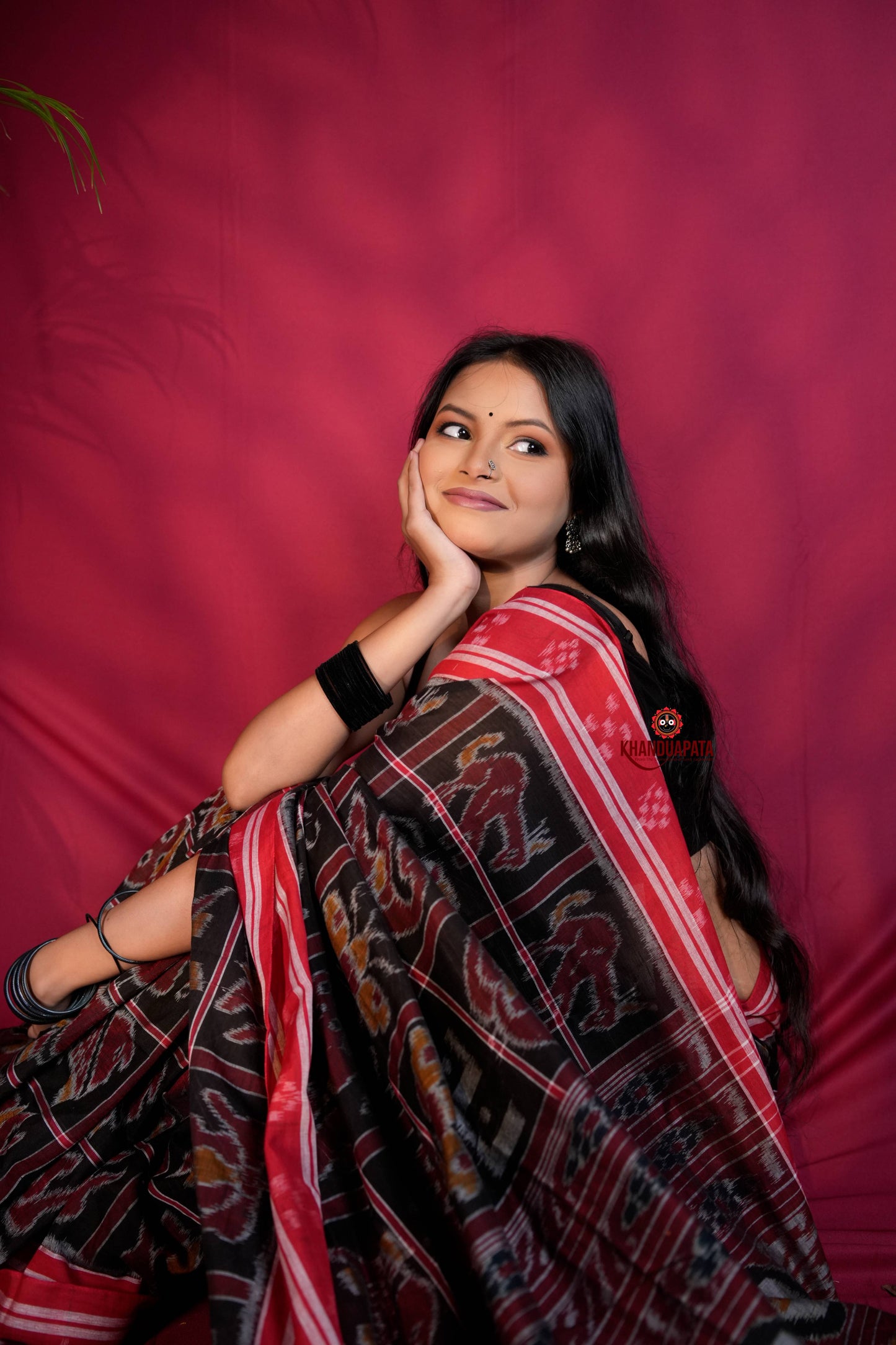 Black & Red Colour Navakothi Design Cotton Saree For Women