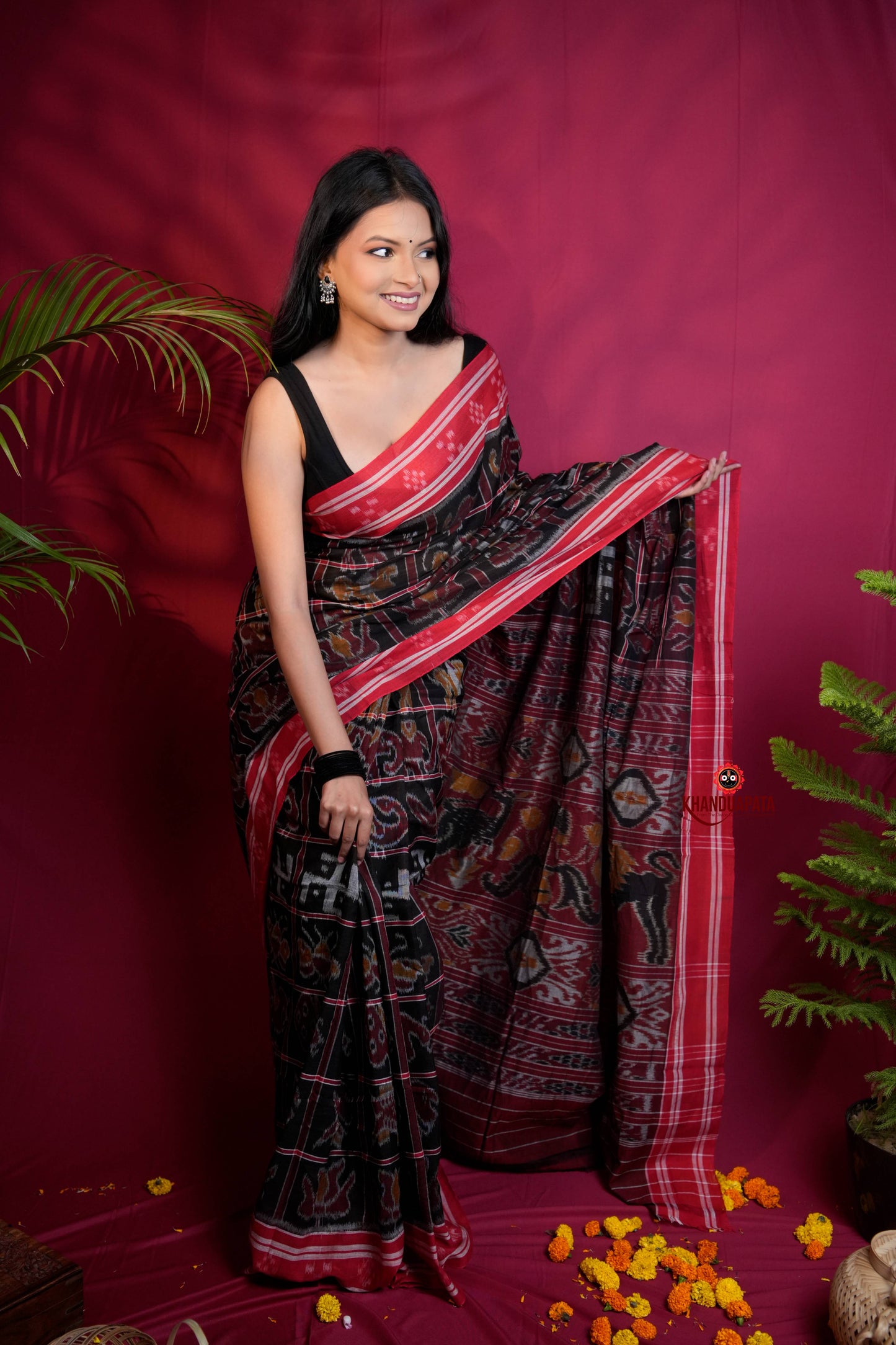 Black & Red Colour Navakothi Design Cotton Saree For Women