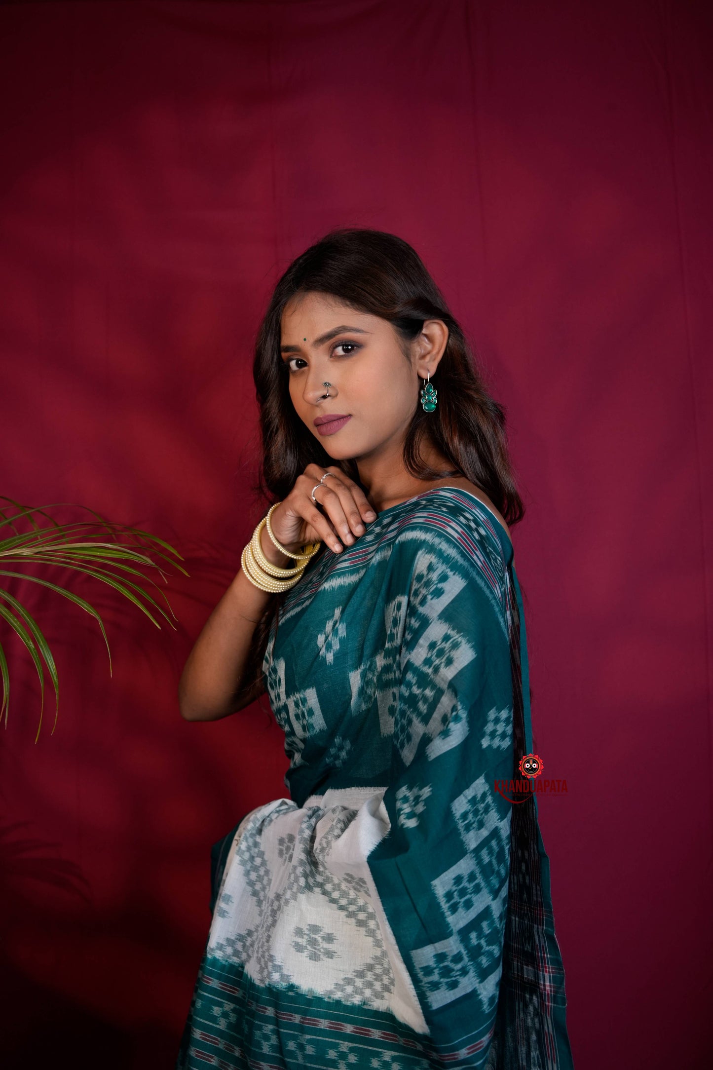 Green & White Colour Body Design Cotton Saree For Women