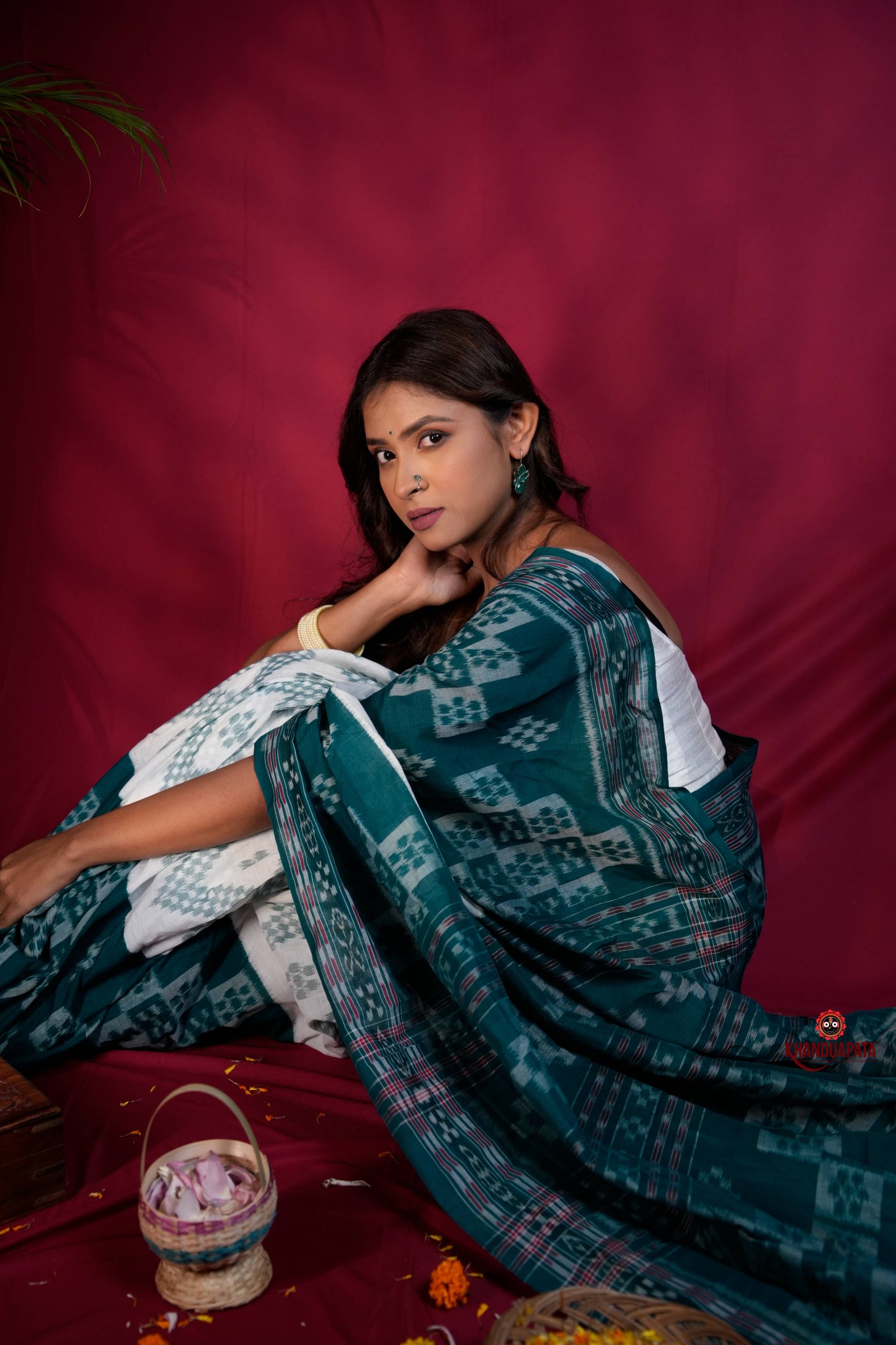 Green & White Colour Body Design Cotton Saree For Women