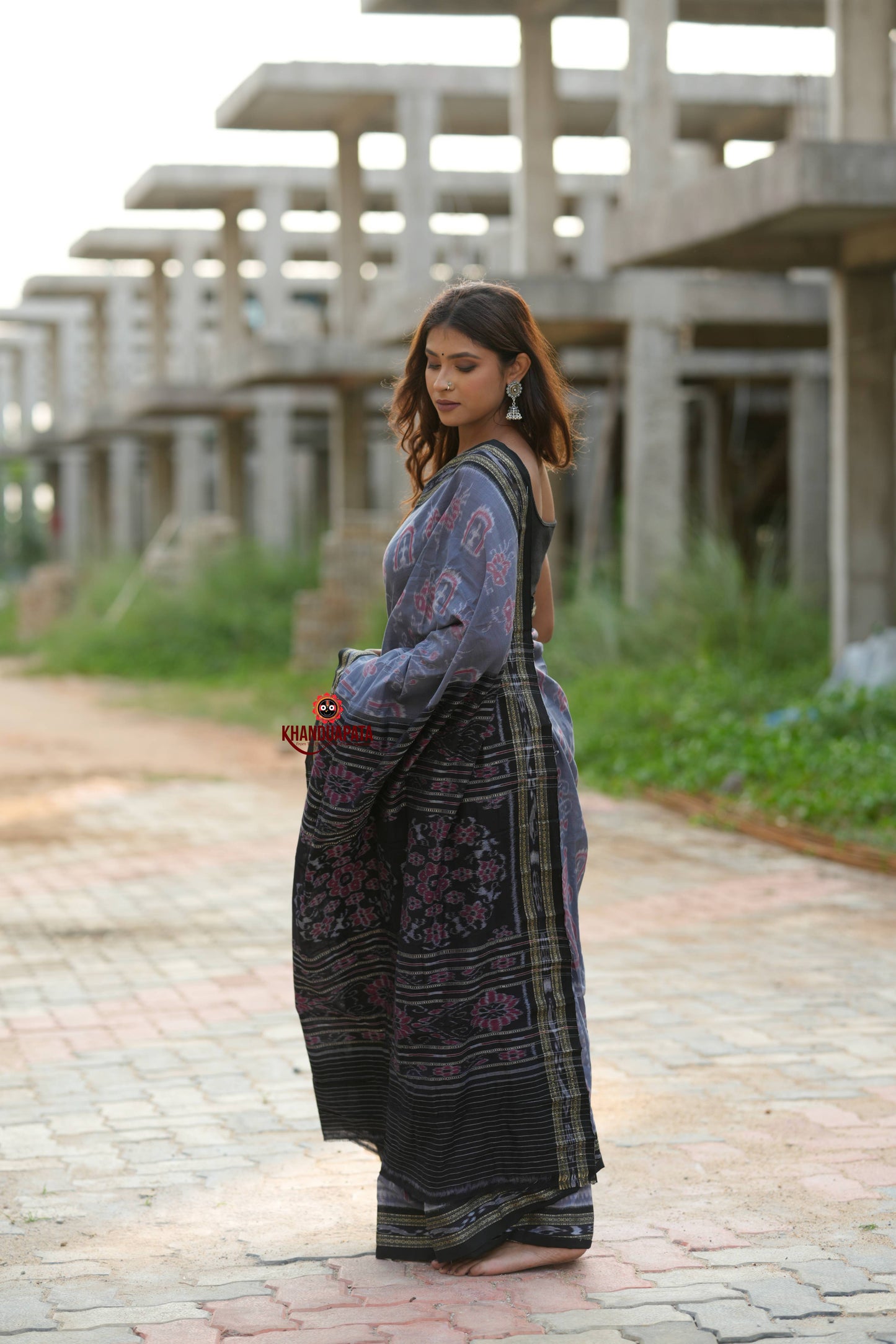Black & Grey Body Design Cotton Saree For Women