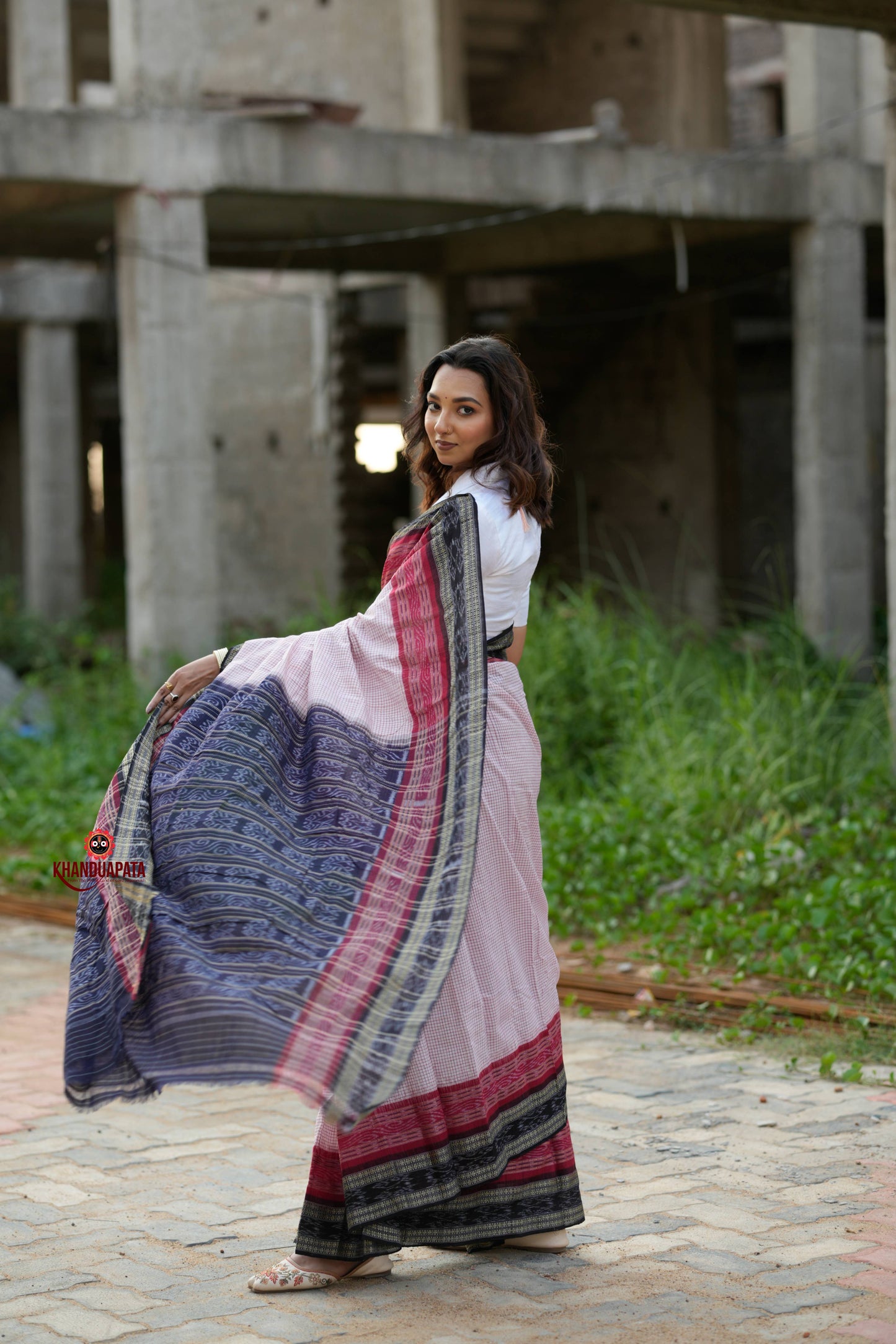 White & Red  Double Border Design Cotton Saree For Women