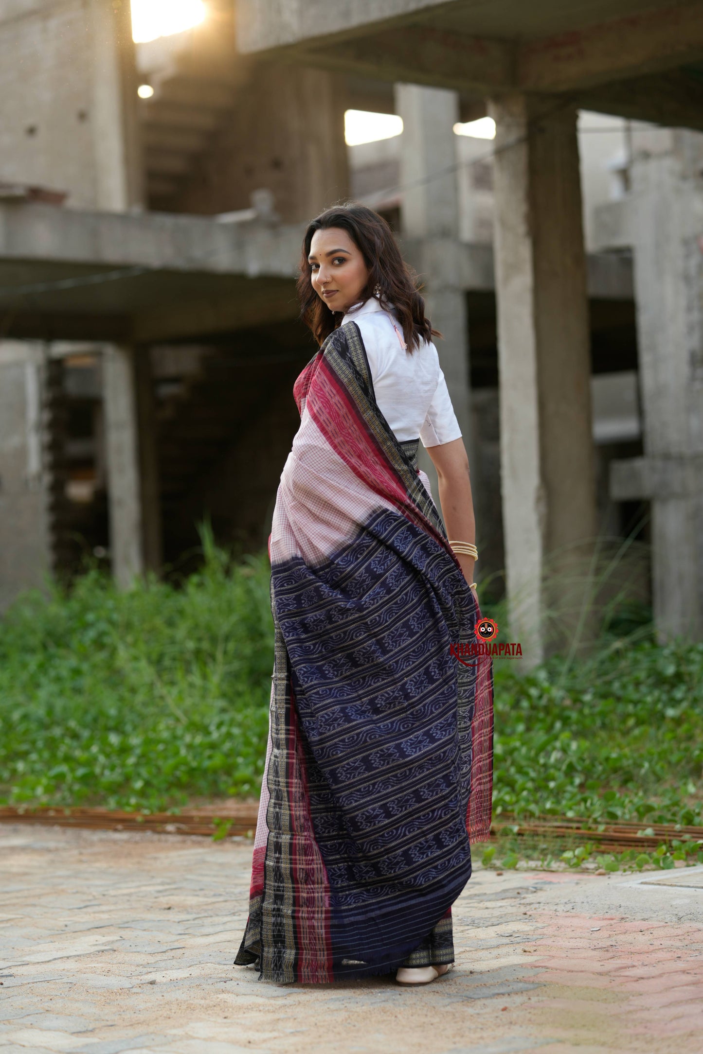 White & Red  Double Border Design Cotton Saree For Women