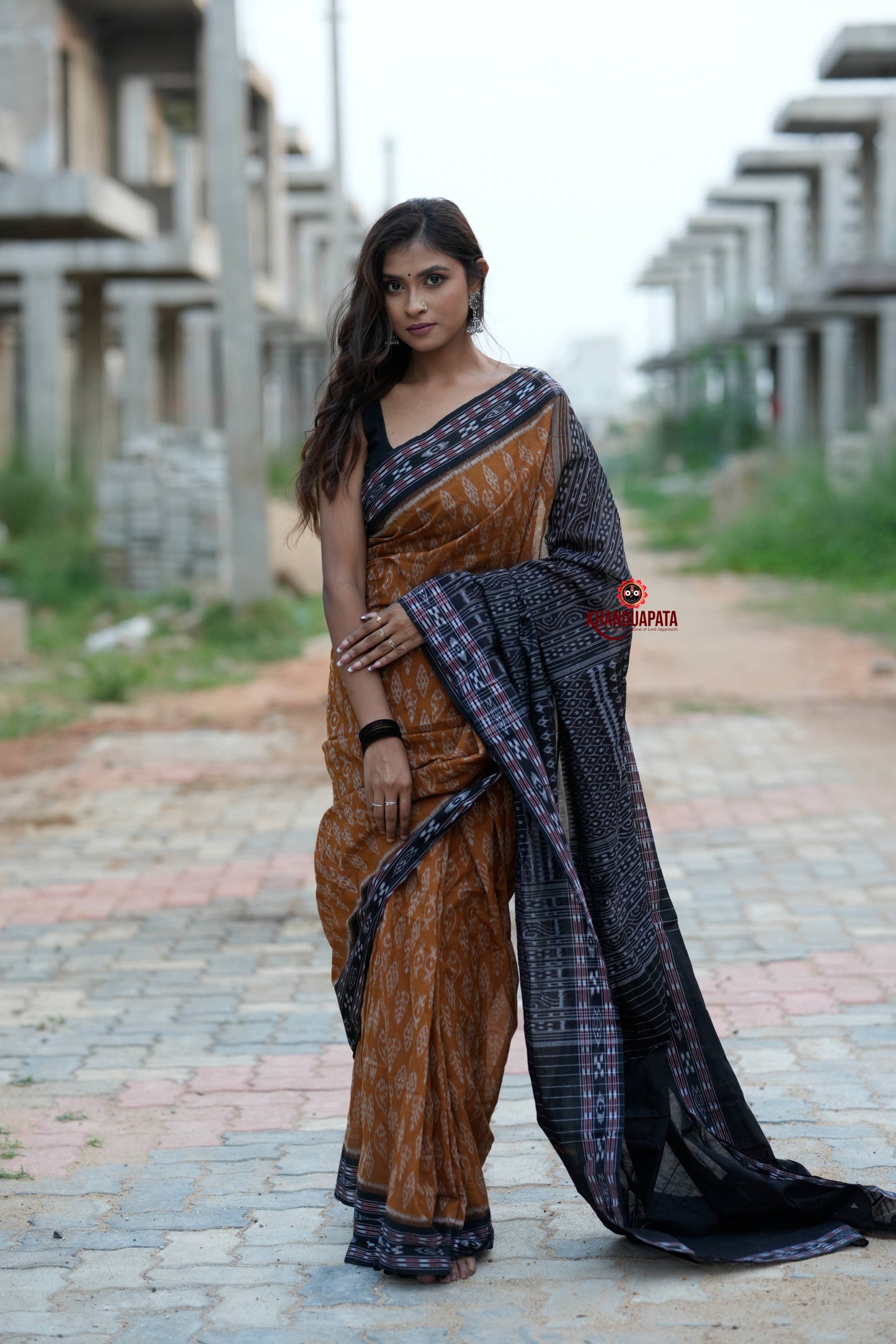 Black & Brown Body Design Cotton Saree For Women