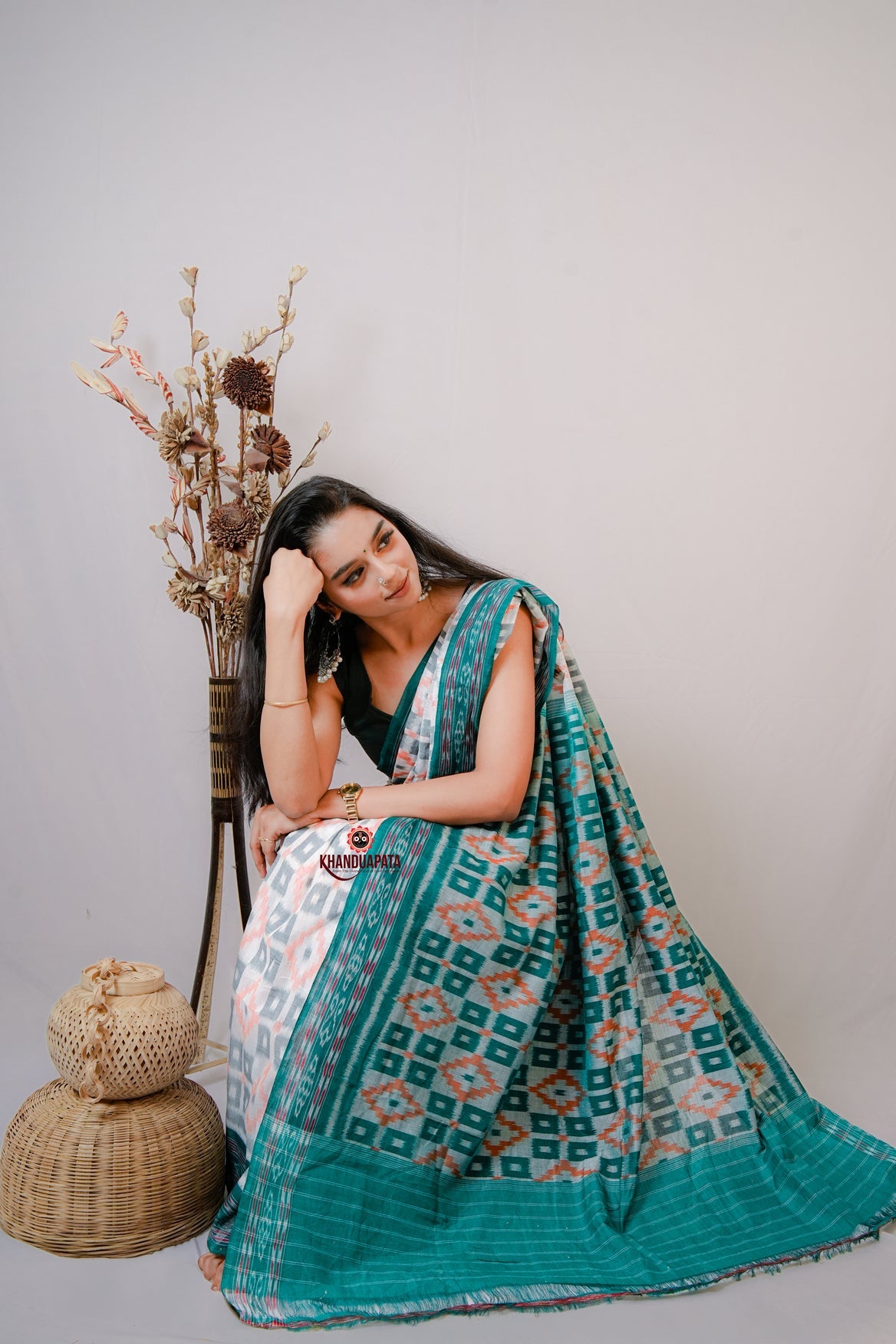 White Special Box Design Cotton Saree For Women