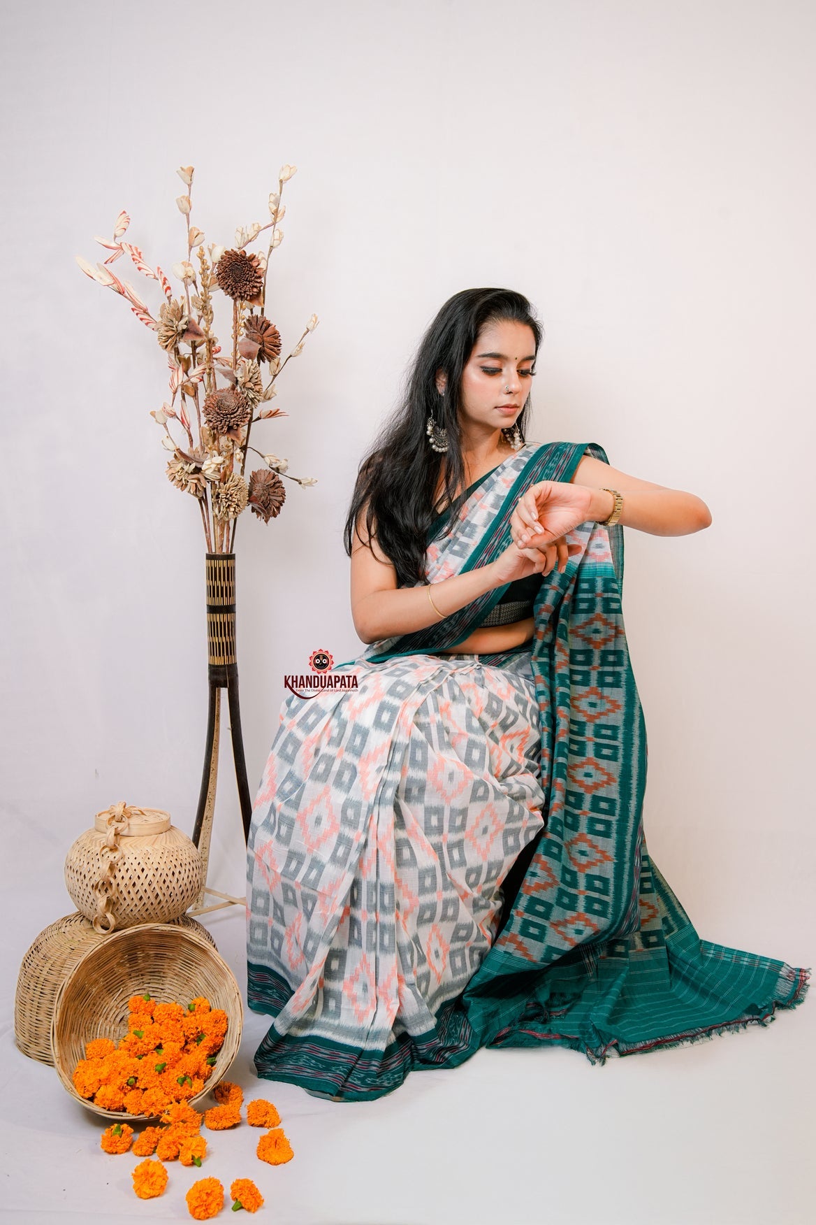 White Special Box Design Cotton Saree For Women
