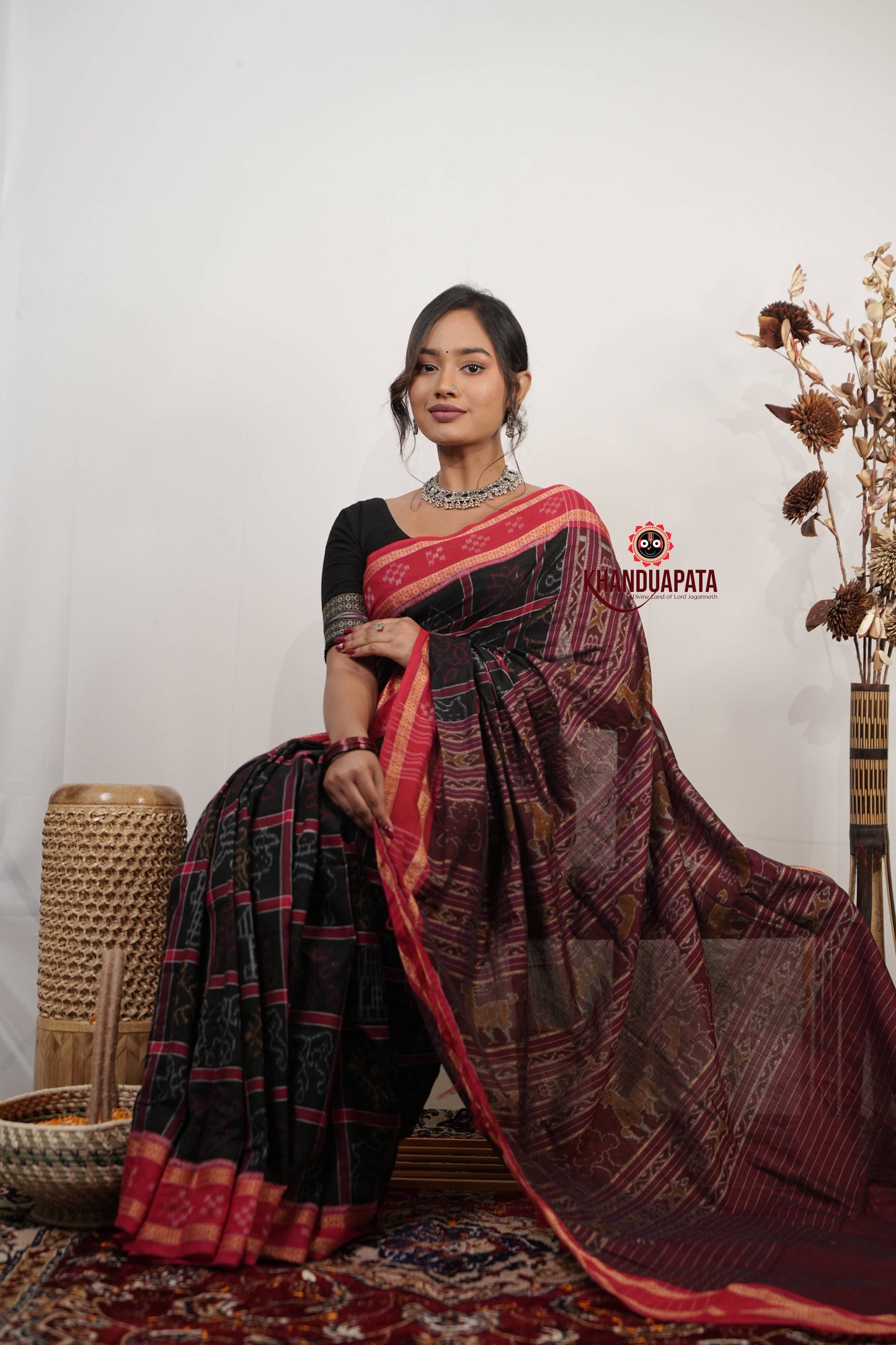Black & Red Navakothi Design Cotton Saree For Women