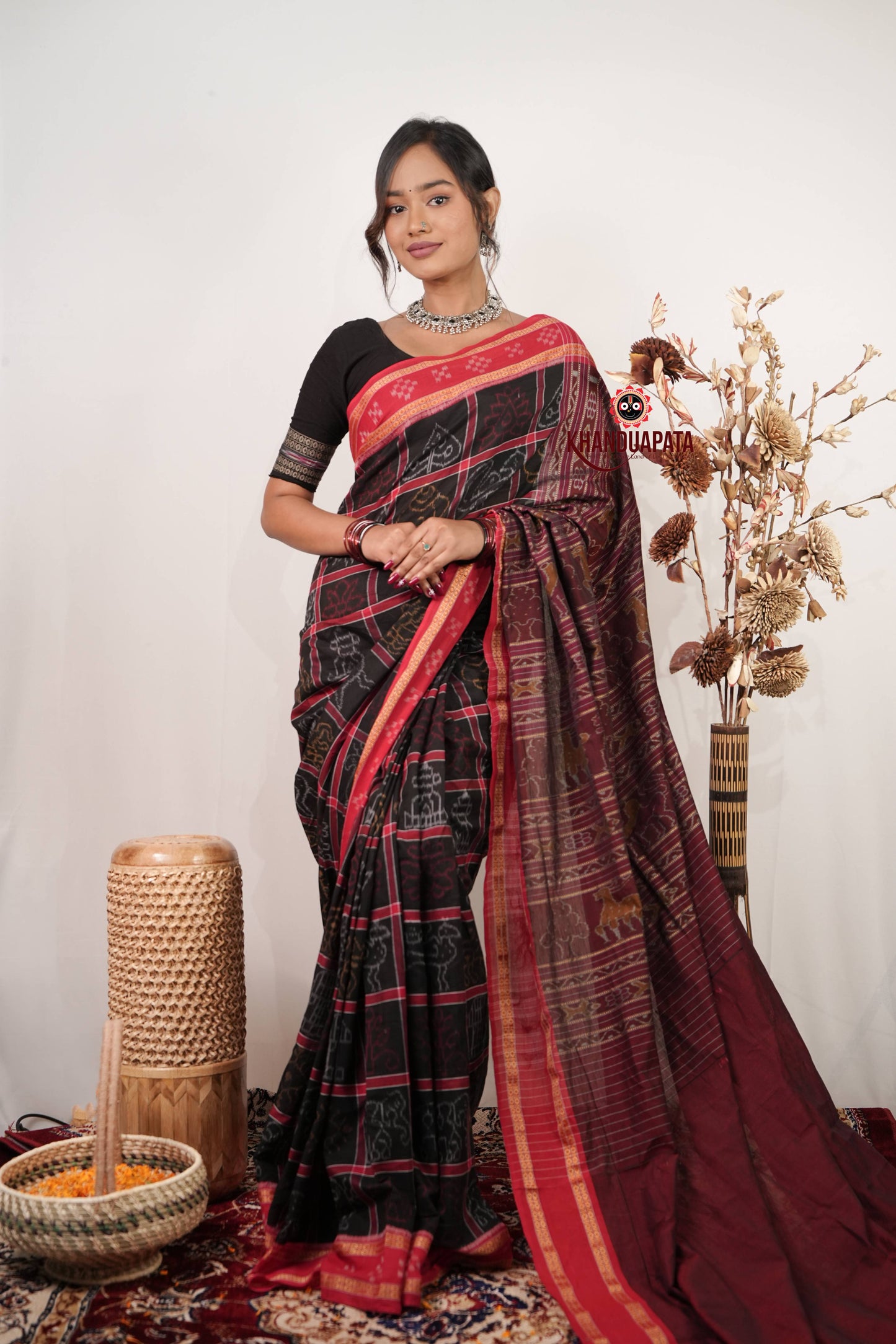 Black & Red Navakothi Design Cotton Saree For Women