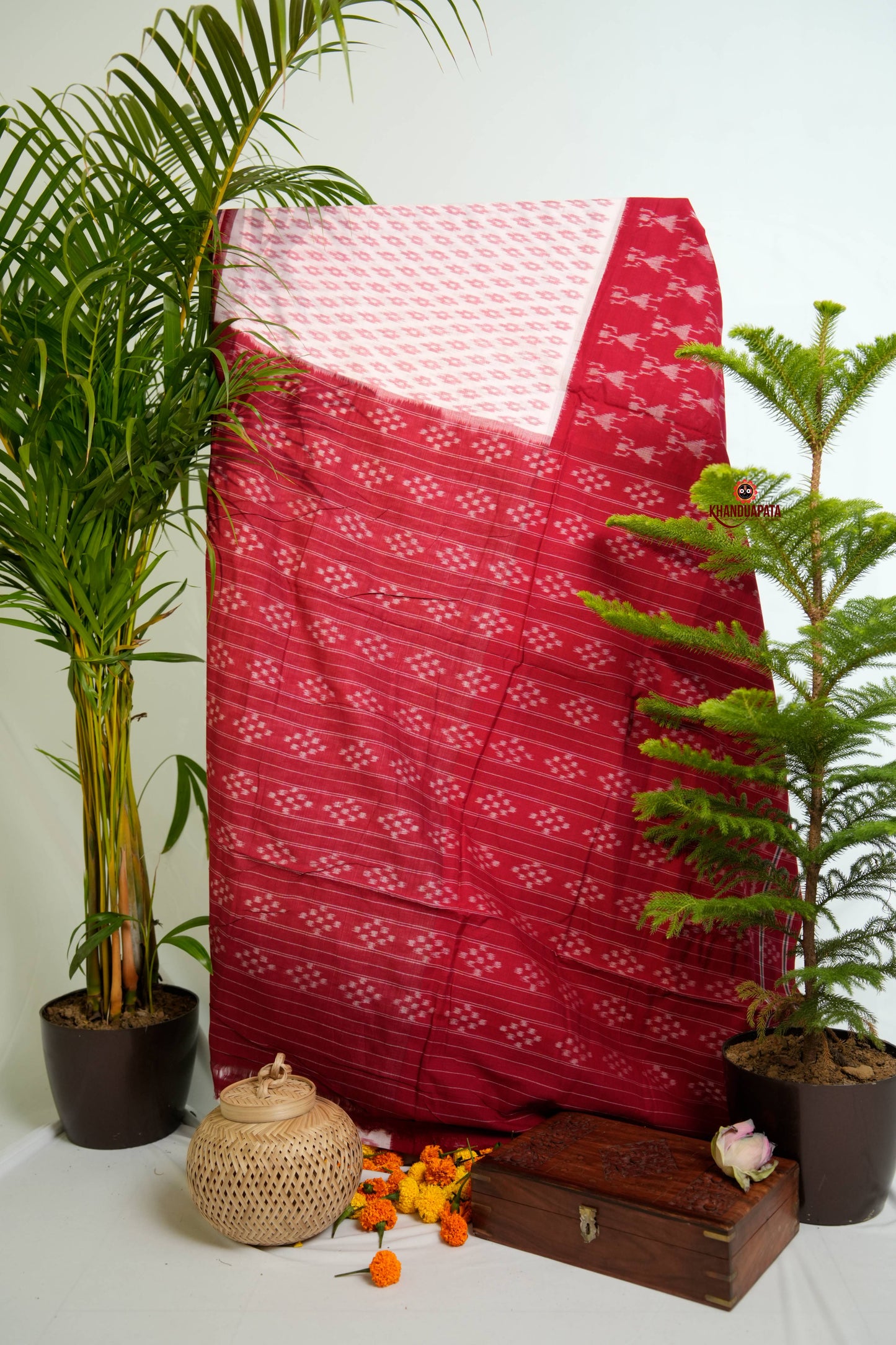 Red & White Design Cotton Saree For Women