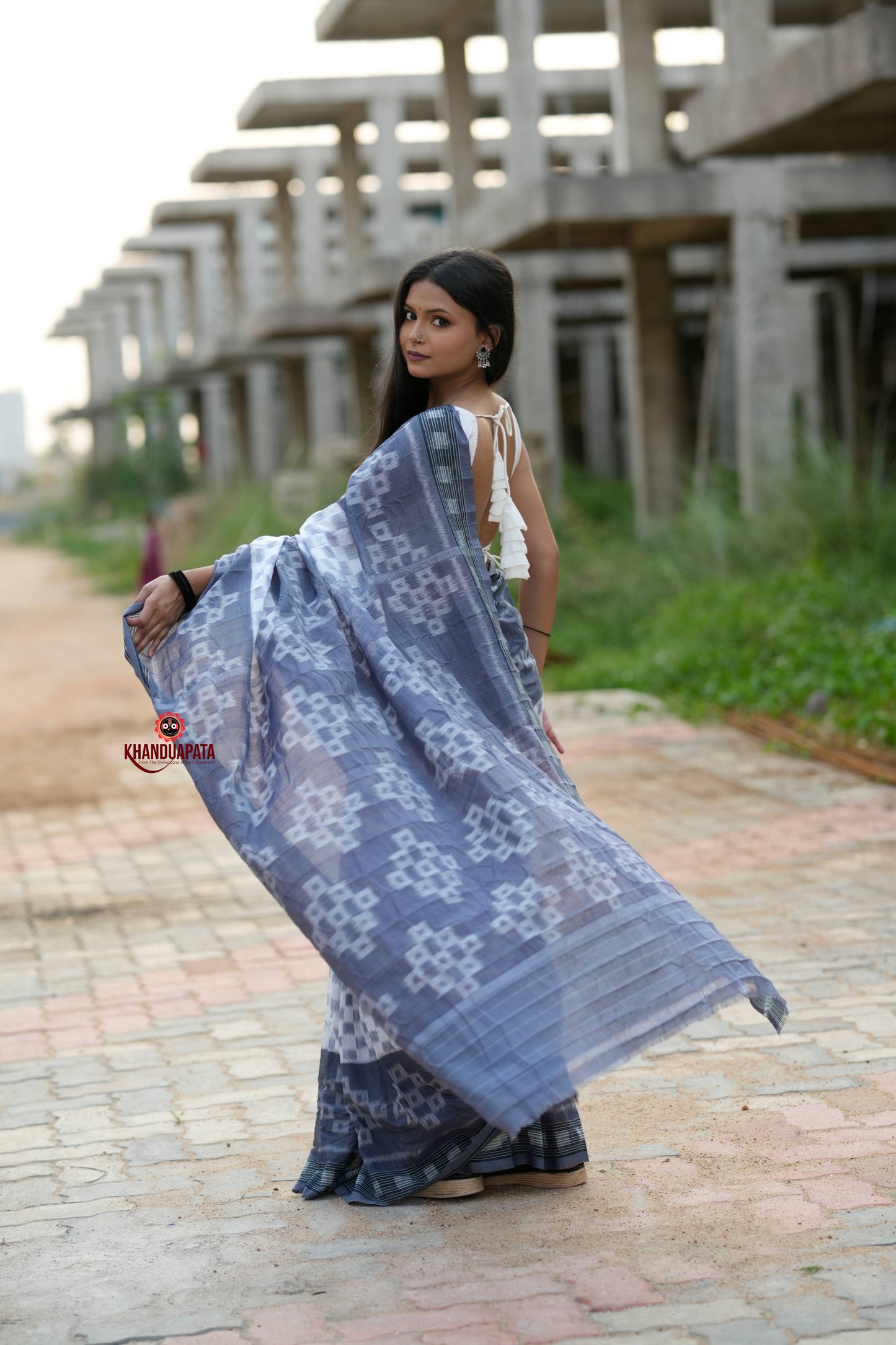 Grey & White Body Design Cotton Saree For Women