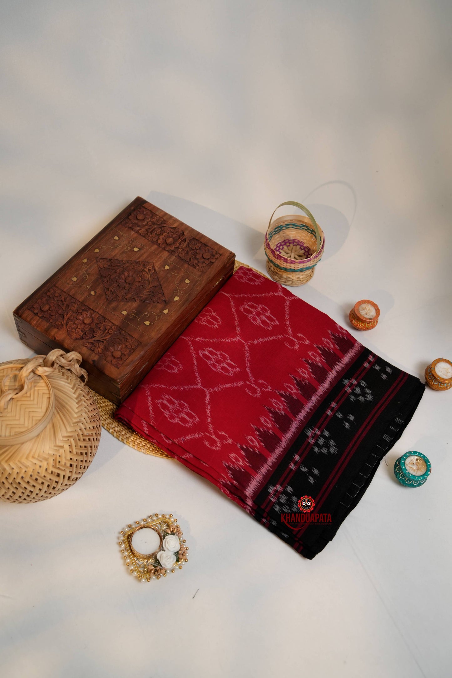 Red & Black Oval Design Pasapali Border Cotton Saree For Women